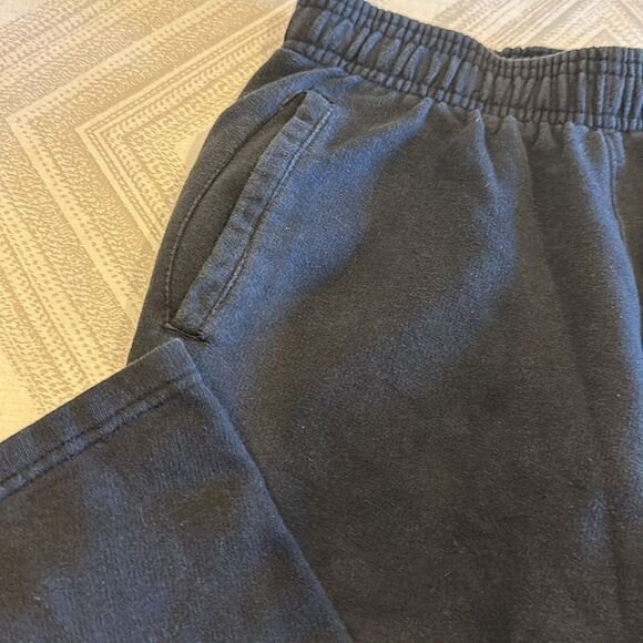 Adidas Boys Black Wide Leg NJ Nets Sweatpants - Picture 4 of 8